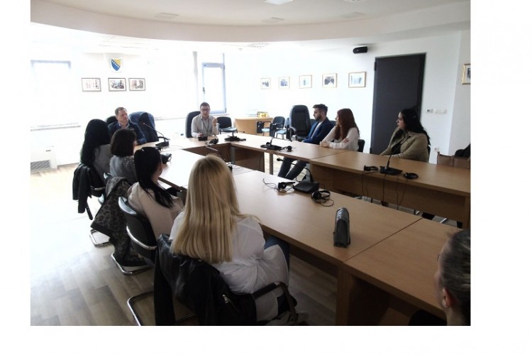 STUDENTI FAKULTETA POLITIČKIH NAUKA U SARAJEVU POSJETILI TUŽILAŠTVO BiH