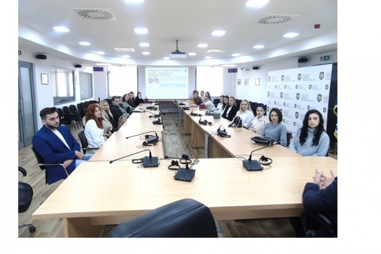 STUDENTI FAKULTETA POLITIČKIH NAUKA U SARAJEVU POSJETILI TUŽILAŠTVO BiH