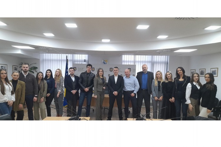 STUDENTI PRAVNOG FAKULTETA IZ BIHAĆA POSJETILI TUŽITELJSTVO BiH