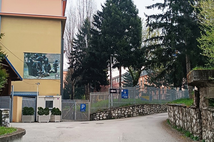 ПРИЈЕДЛОГ ПРИТВОРА ЗА ДРЖАВЉАНЕ ТУРСКЕ ОСУМЊИЧЕНЕ ЗА КРИЈУМЧАРЕЊЕ ЛИЦА